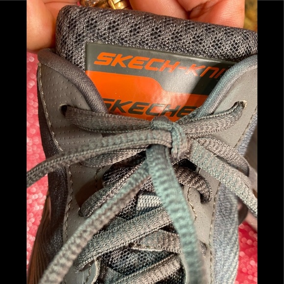 Skechers Men\'s skech-knit  Training Shoe size 9.5 main image 4